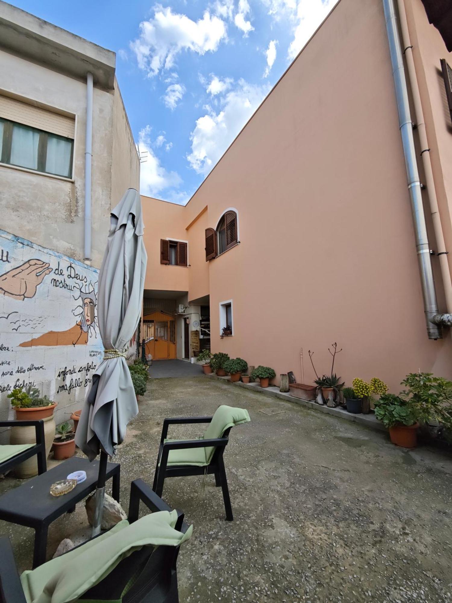 B&B Domu Delunas Giba Exterior foto
